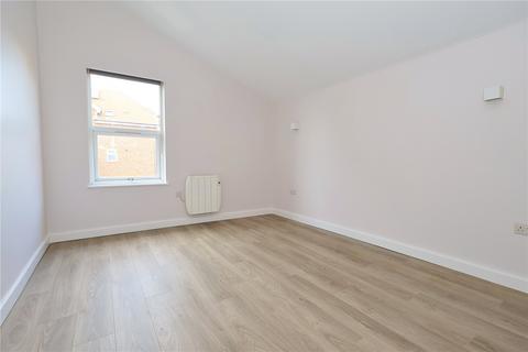 2 bedroom maisonette to rent, Maybury Road, Woking, Surrey, GU21