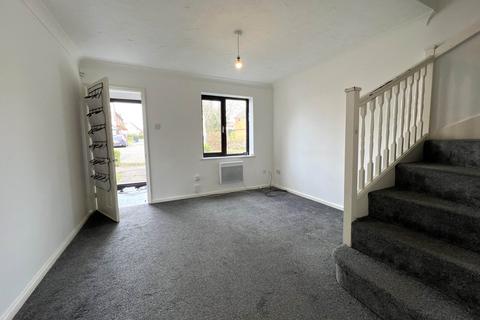 2 bedroom terraced house to rent, Cromer Way, Luton LU2