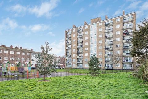 1 bedroom flat for sale, Lowth Road, London, SE5