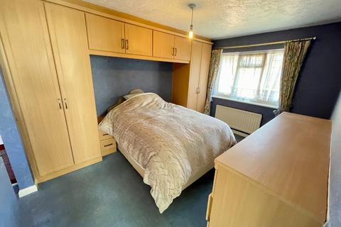 1 Foxhill, Luton, LU2 7YR