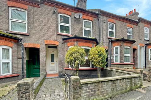 3 bedroom terraced house for sale, Hitchin Road, Luton, Bedfordshire, LU2 0EW