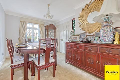 5 bedroom detached house for sale, Millers Croft, Great Baddow, Chelmsford, CM2