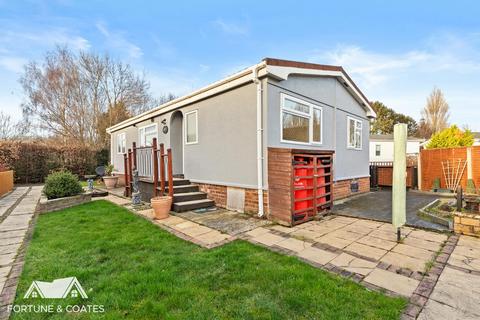 2 bedroom park home for sale, Holy Acre, Roydon Mill, Harlow