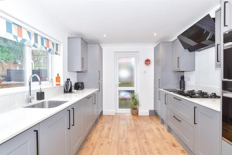 3 bedroom semi-detached house for sale, Chapman Avenue, Maidstone, Kent