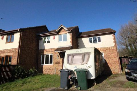 4 bedroom semi-detached house for sale, Heath Grove, Soothill, Batley