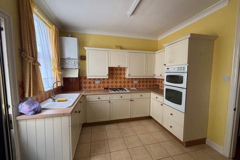 6 bedroom property for sale, New Pier Street, Walton on the Naze, CO14