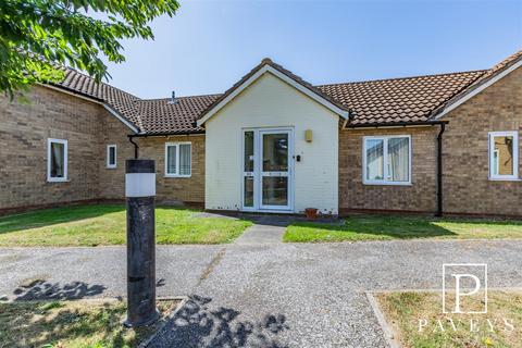 2 bedroom bungalow for sale, Edenside, Kirby Cross, Frinton-On-Sea