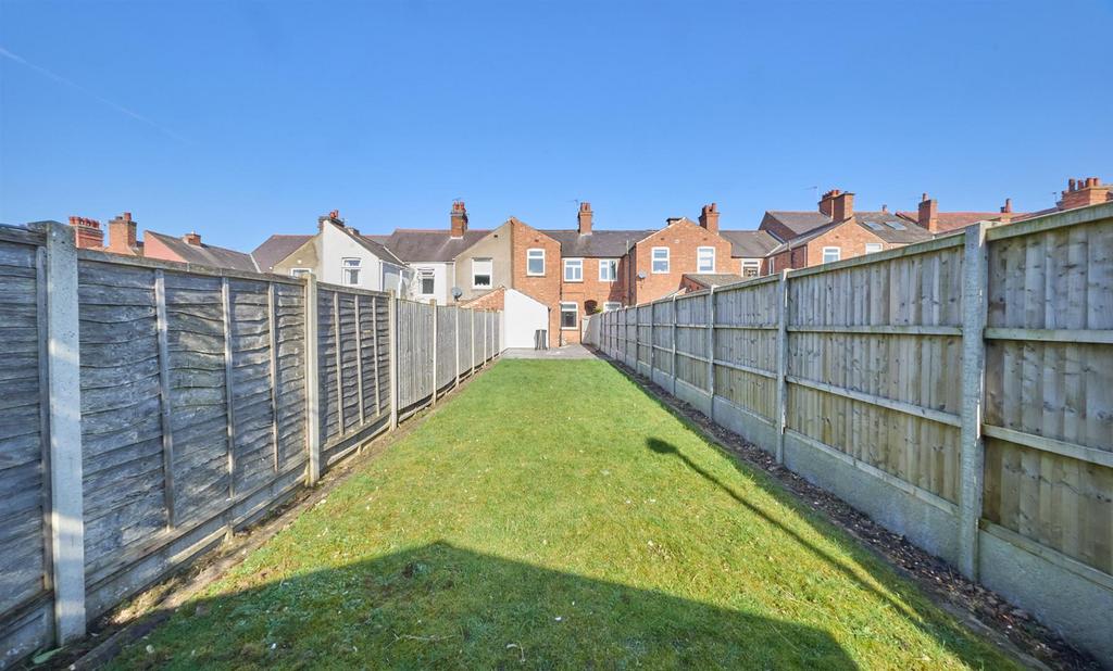 Clarendon Road 3.jpg