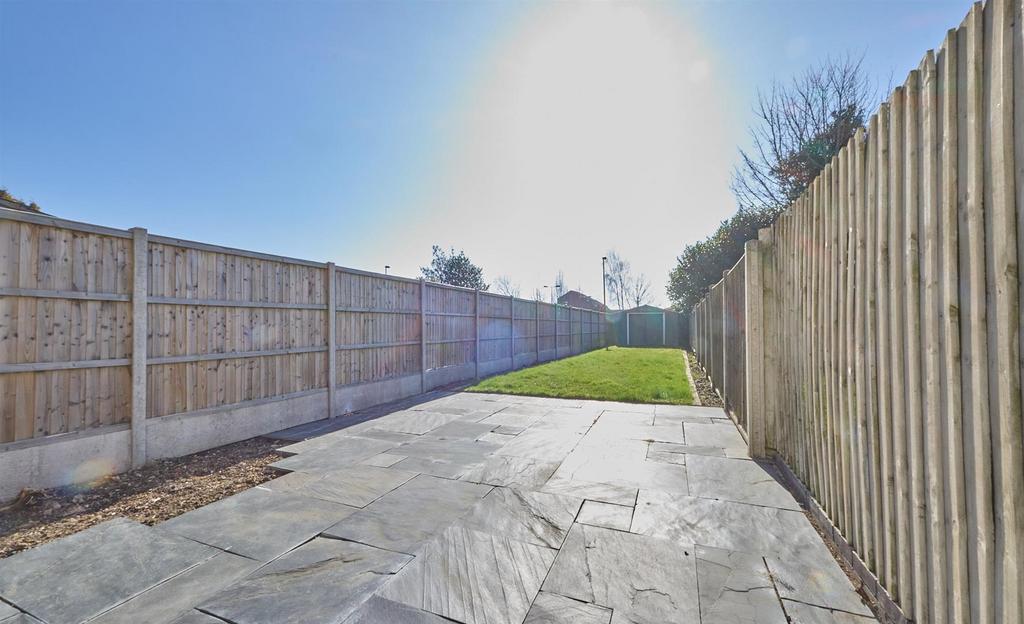 Clarendon Road 1.jpg