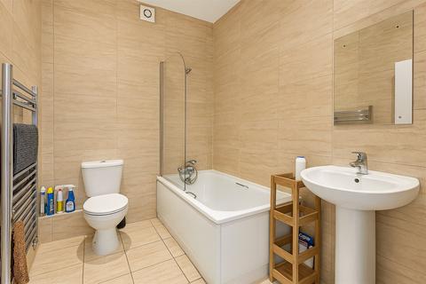 5c Hamlet Road, London, SE19 2AP