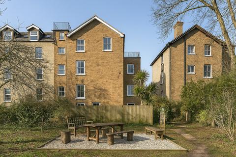 5c Hamlet Road, London, SE19 2AP