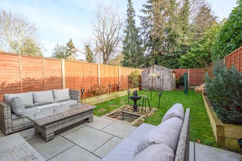 3 bedroom end of terrace house for sale, Ambleside Avenue, Walton-on-Thames, KT12