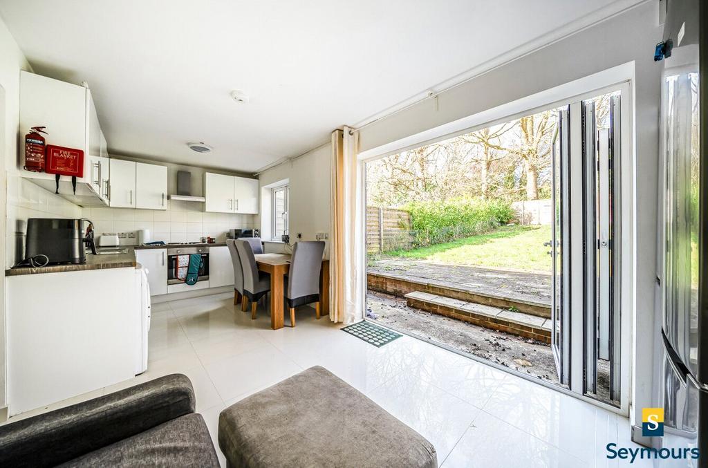 Living/Kitchen