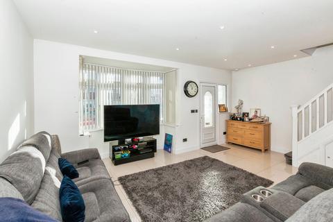 5 bedroom semi-detached house for sale, Hitherbroom Road, Hayes UB3