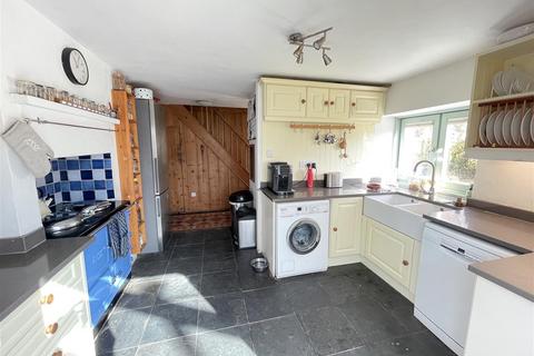 4 bedroom detached house for sale, High Street, Salisbury SP3