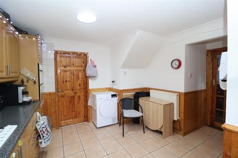 3 bedroom terraced house for sale, Manton Villas, Worksop S80