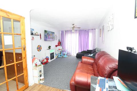 3 bedroom terraced house for sale, Manton Villas, Worksop S80