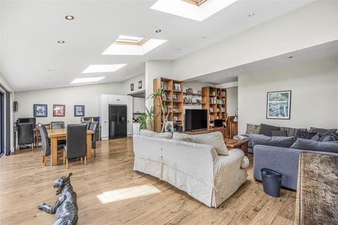 36 Denehurst Gardens, Richmond, TW10 5DL