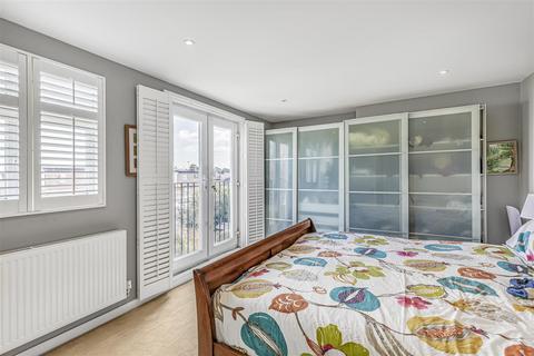 36 Denehurst Gardens, Richmond, TW10 5DL