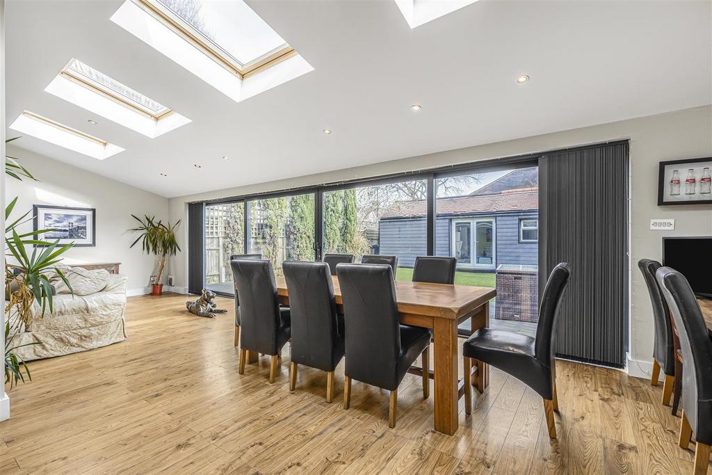 James Anderson - Denehurst Gardens-11.jpg