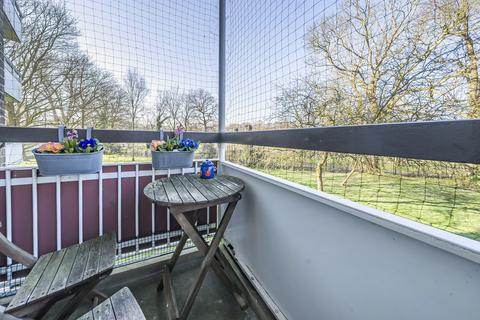 1 bedroom apartment for sale, West Drive, London SW16
