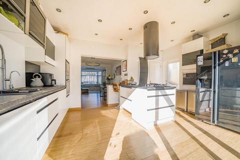 20 Greenway, Chislehurst, BR7 6JE