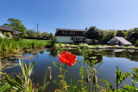 4 bedroom detached house for sale, Eythorne Road, Shepherdswell CT15