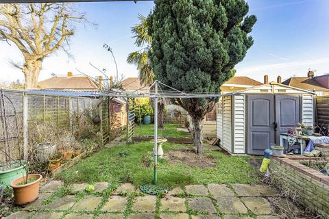 3 bedroom semi-detached house for sale, Bexhill Close, Feltham, TW13