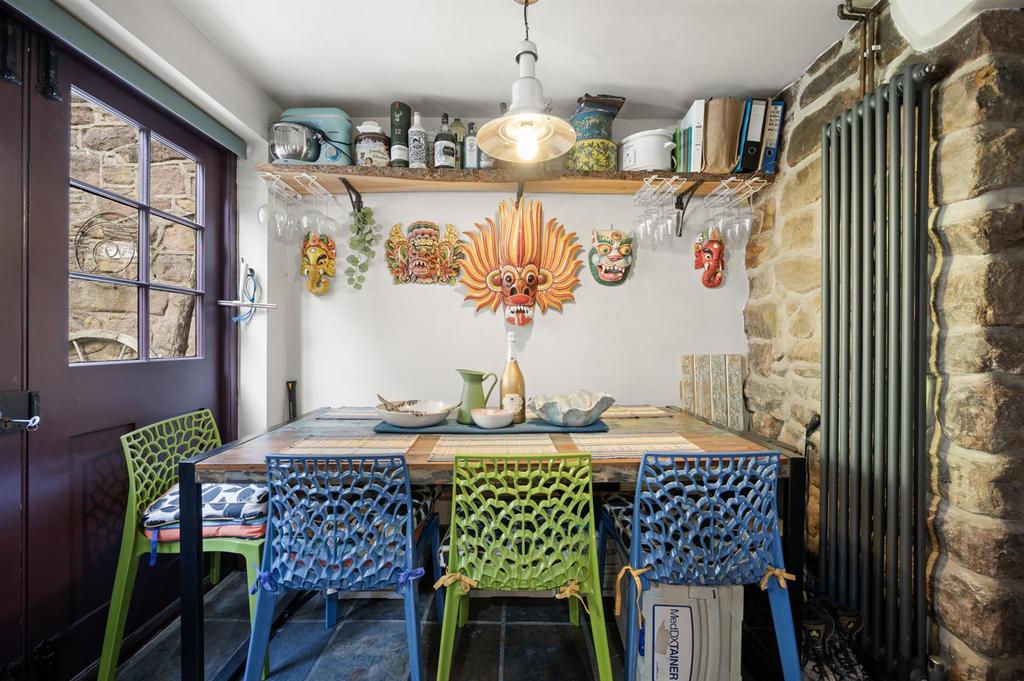 Dining area.jpg