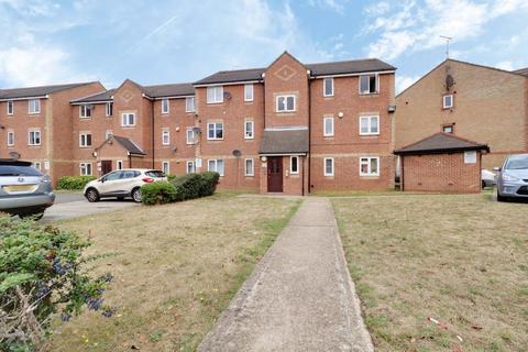 2 bedroom flat for sale, Danbury Crescent, South Ockendon RM15