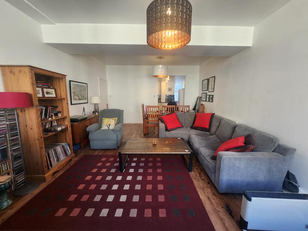 Flat 32 Netherwood Chambers Bradford BD1 4 PB