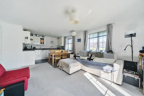 16 Ampthill Way, Faringdon, SN7 7LE
