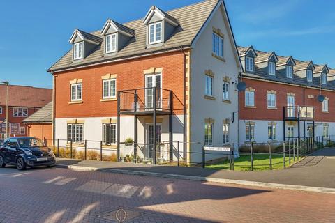 16 Ampthill Way, Faringdon, SN7 7LE
