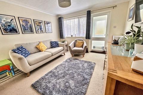 2 bedroom flat for sale, Merley