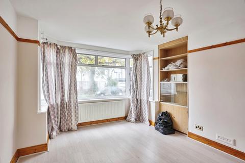 3 bedroom semi-detached house for sale, Regal Way, Harrow HA3