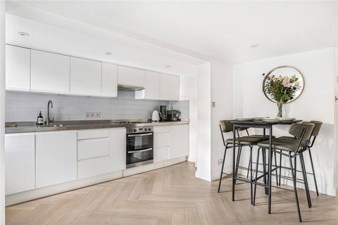 3 bedroom maisonette for sale, Sandmere Road, London, SW4