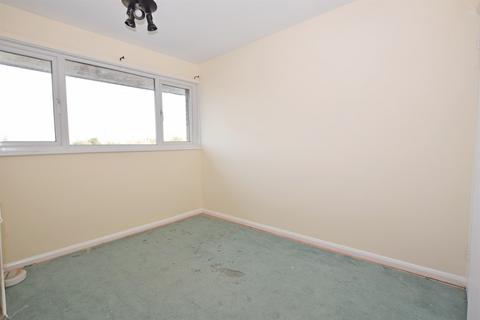 3 bedroom end of terrace house to rent, Burchett Walk, Bognor Regis, PO21