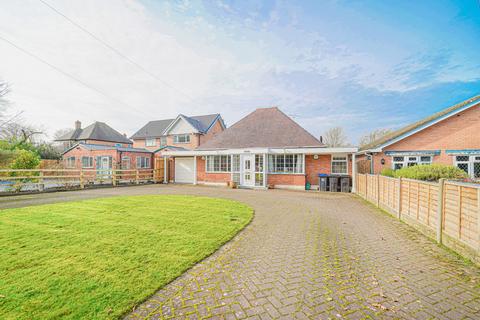 3 bedroom detached bungalow for sale, The Common, Earlswood, B94