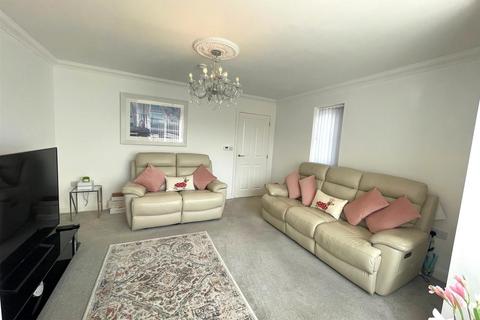 4 bedroom detached house for sale, Brookbank, Leigh