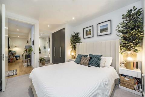 2 bedroom flat for sale, Southwark Bridge Road, London SE1