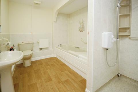 2 bedroom flat for sale, Lindsay Road, Poole, BH13