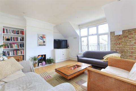 3 bedroom flat for sale, Clapham Common West Side, London