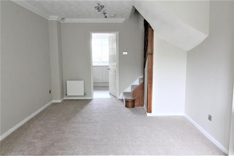 2 bedroom terraced house to rent, Coverley Garth, Yeadon