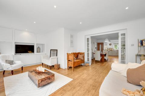 11 Lower Wood Road, Claygate, Esher, KT10 0EU