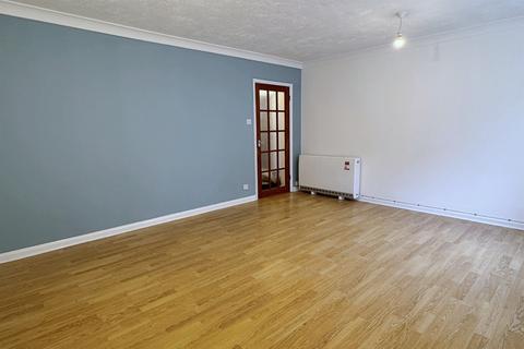 2 bedroom flat to rent, St Cross