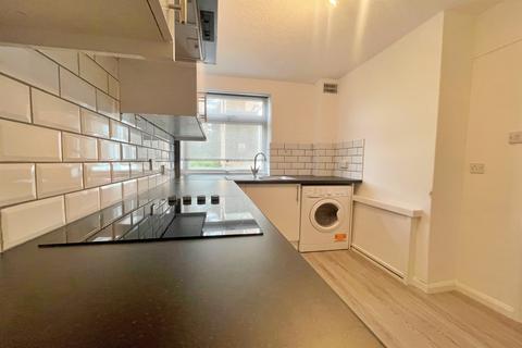 2 bedroom flat to rent, St Cross