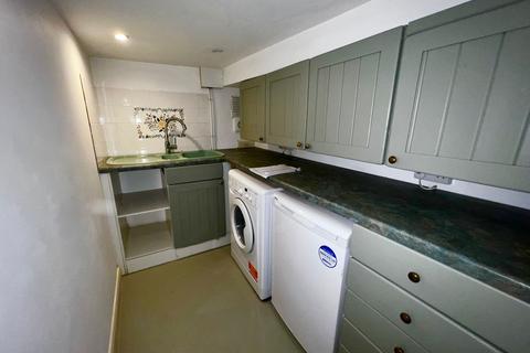 2 bedroom house to rent, Leeds Road, Otley, West Yorkshire, UK, LS21