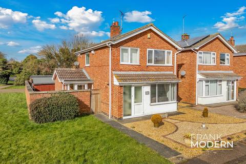 3 bedroom detached house for sale, Carron Drive, Werrington, PE4