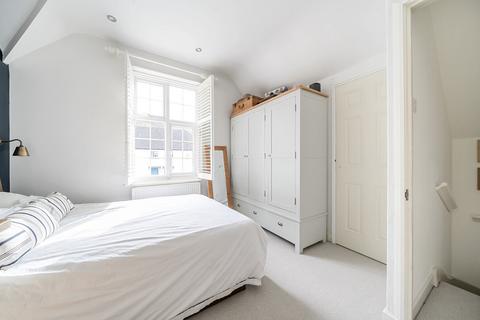 99 Cline Road, Guildford, GU1 3ND