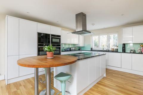 Crantock Lanham Lane, Winchester, SO22 5JS